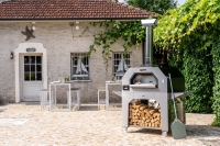 Outdoor Pizza-Holzofen 4 mit Untergestell, Holzlager und Ablageböden - TITAN