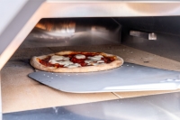 Outdoor Pizza-Holzofen 4 mit Untergestell, Holzlager und Ablageböden - TITAN