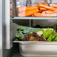 Stalgast Edelstahl-Kühlschrank, GN 2/1, 740x810x2010 mm (BxTxH), 0,21 kW